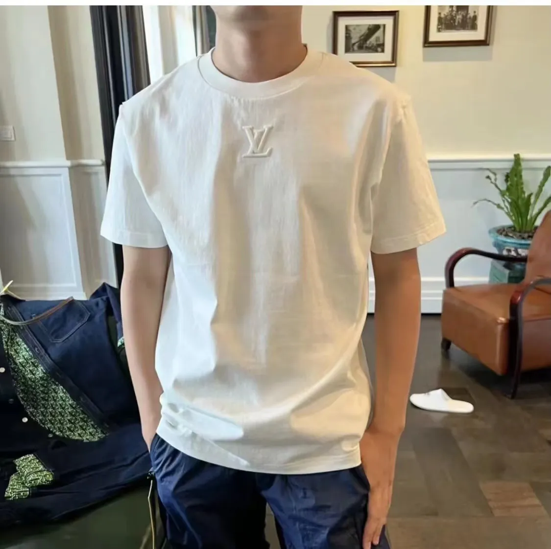 Louis Vuitton/Louis Vuitton three-dimensional embossed logo short sleeves